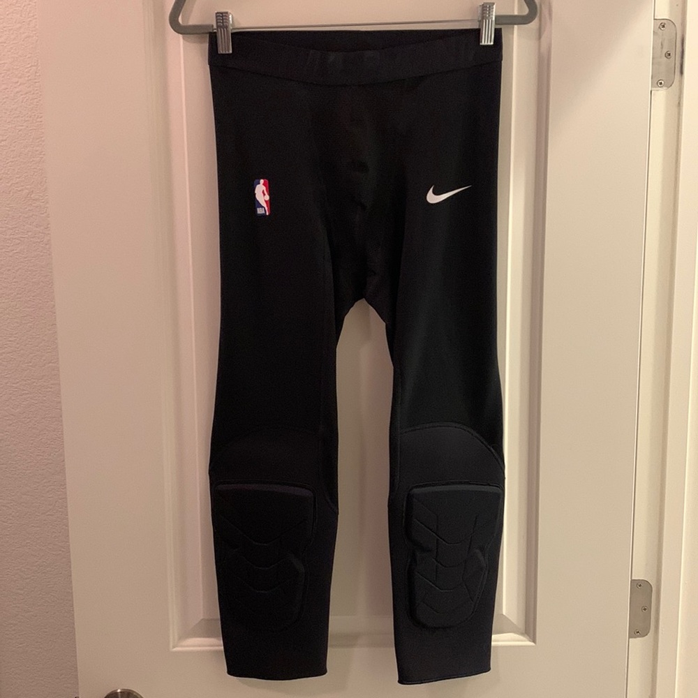 Nike NBA Pro Hyperstrong Padded 3/4 Compression Leggings Black Large / L